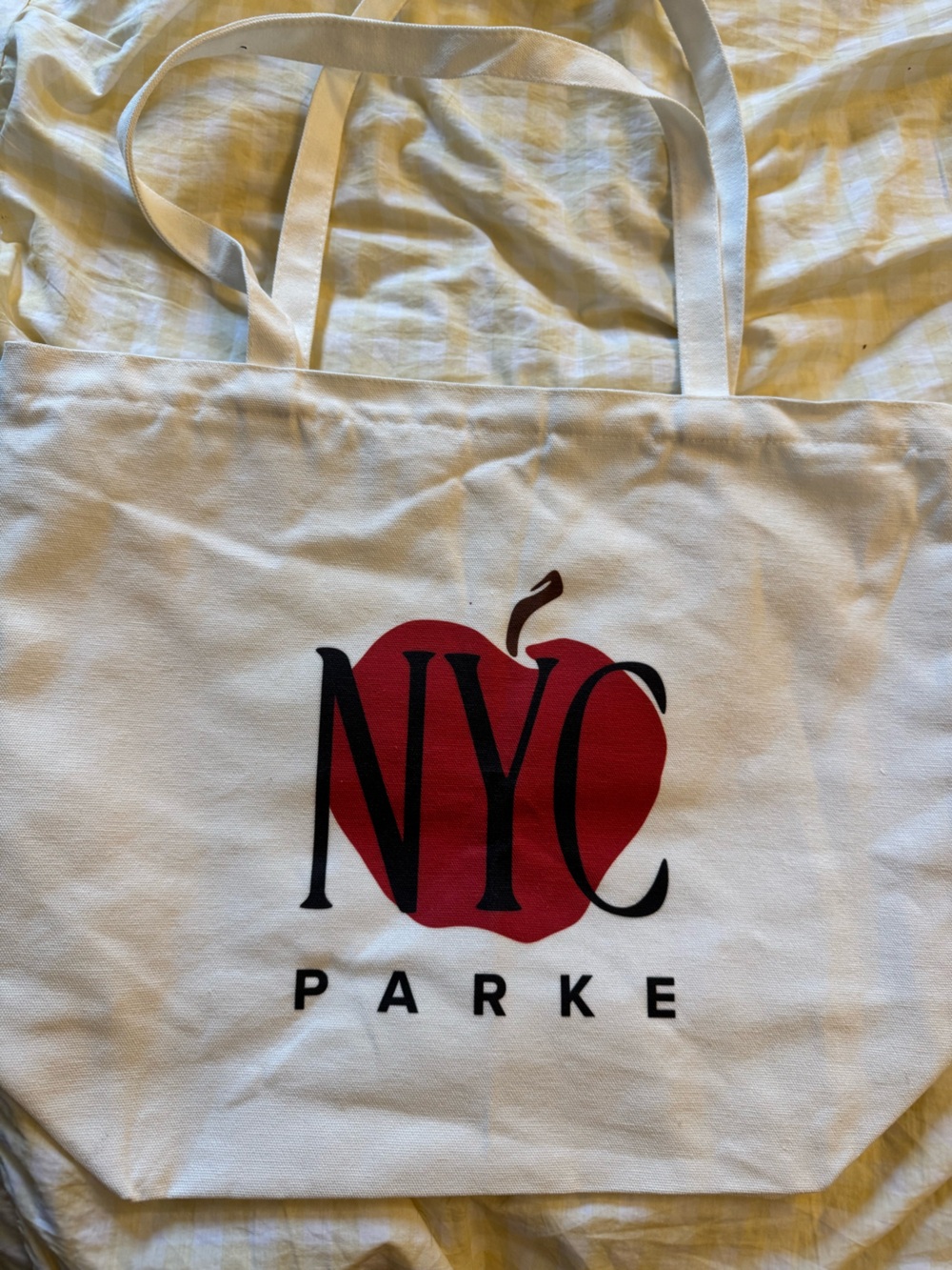 NYC PARKE POP UP Apple Graphic Tote — Pop up exclusive